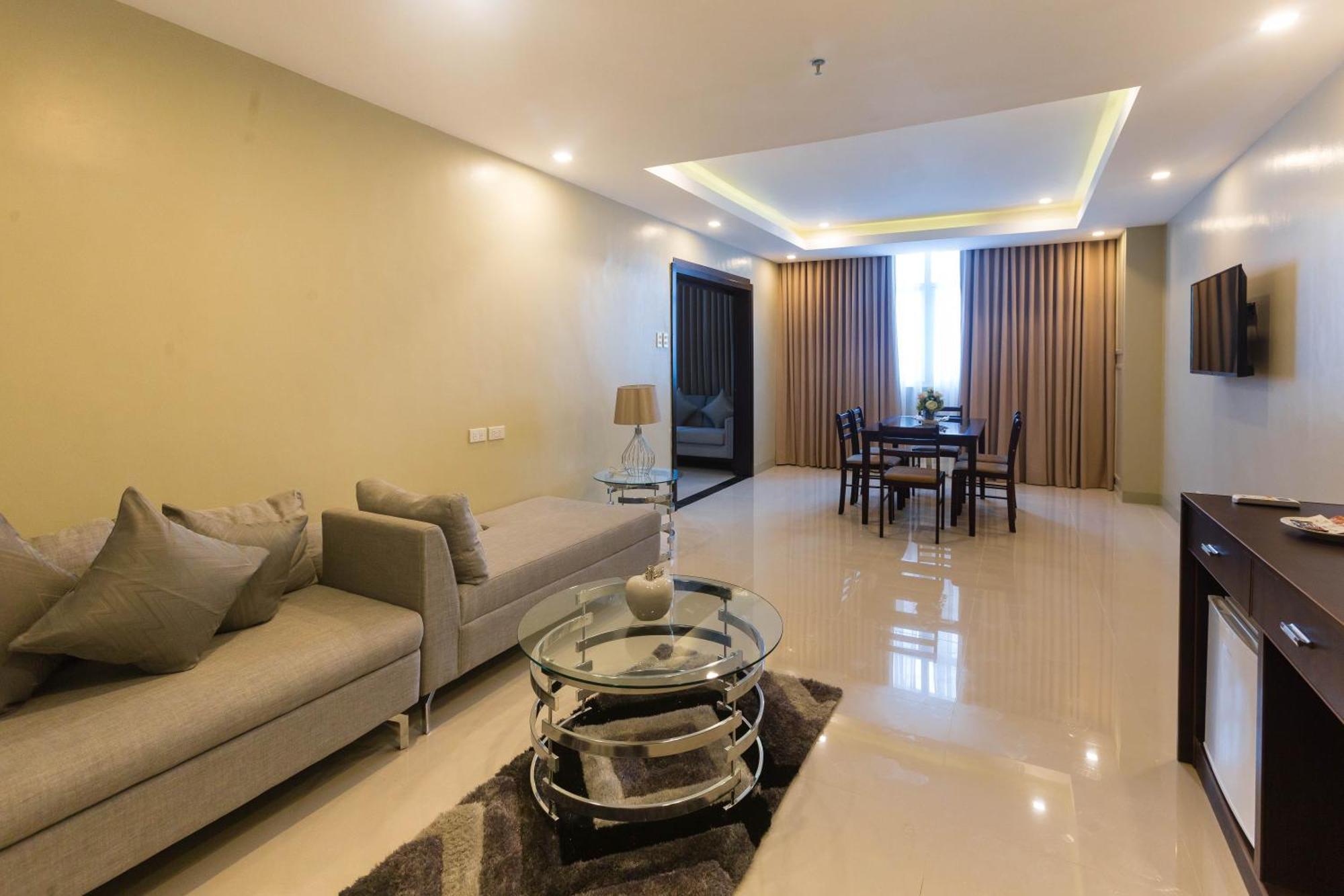 Iloilo Gateway Hotel And Suites Pavia Exterior foto